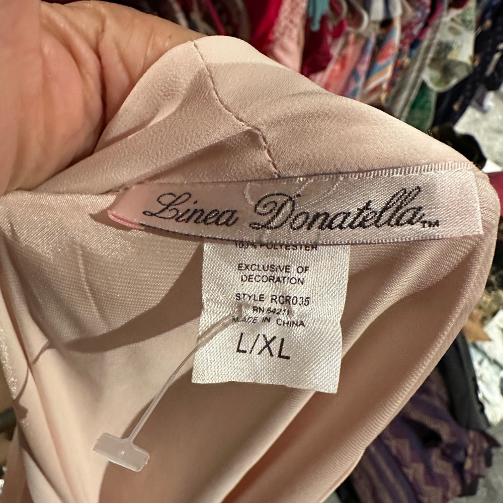 Linnea Donatello new with tags robe - Picture 5 of 5